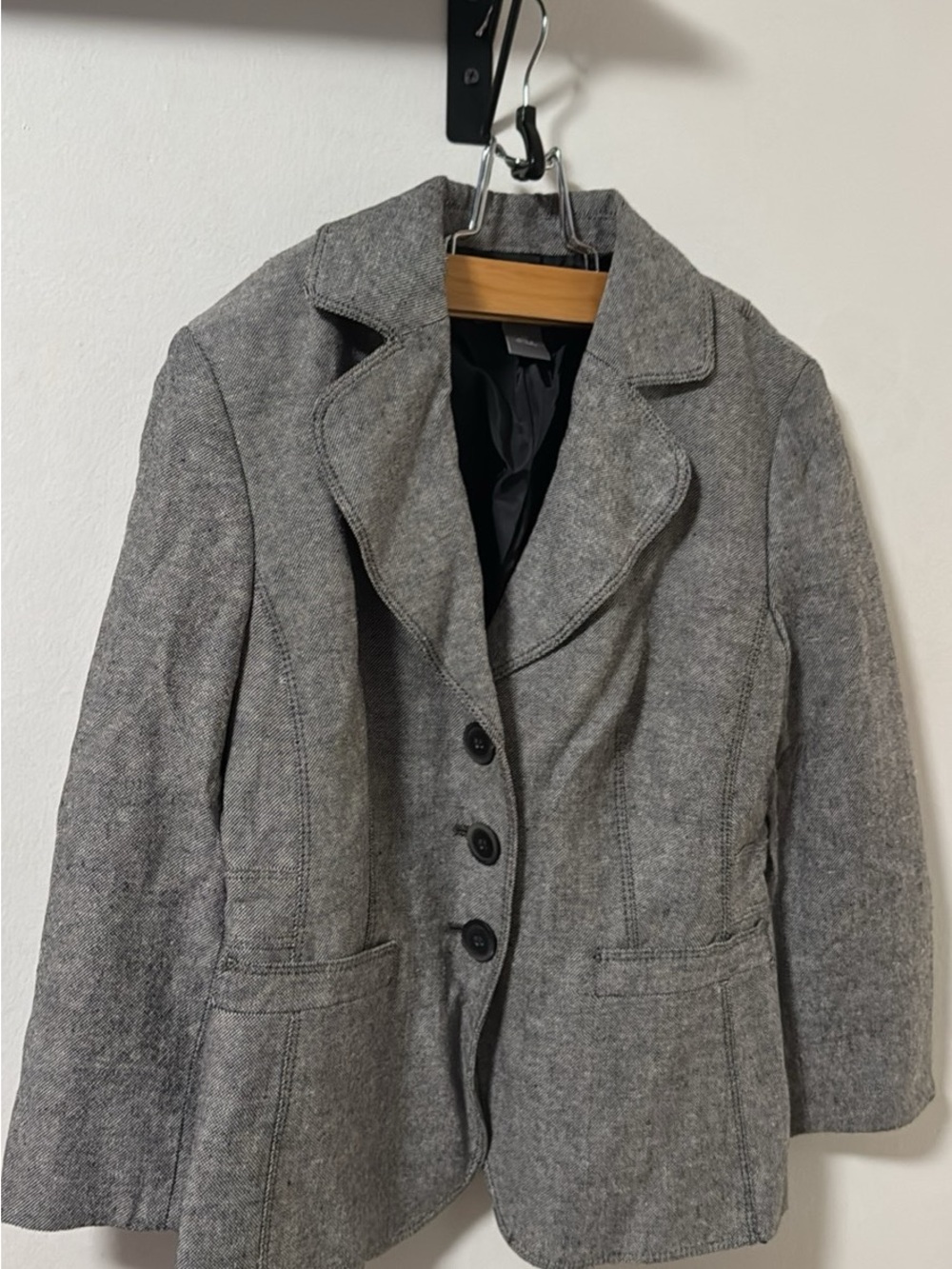 Ann Taylor Gray Three-Button Tailored Blazer